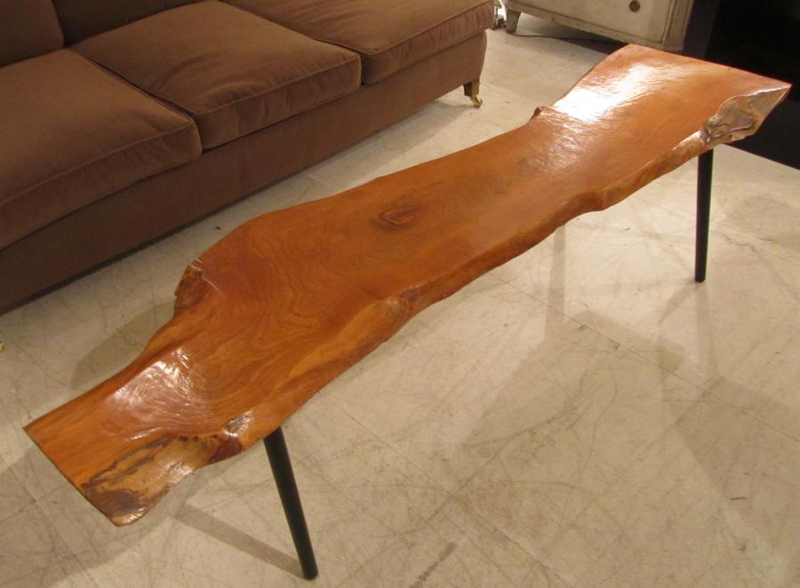 A wooden coffee table/bench