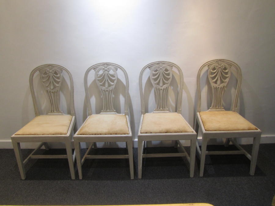 A set of 8 dining chairs