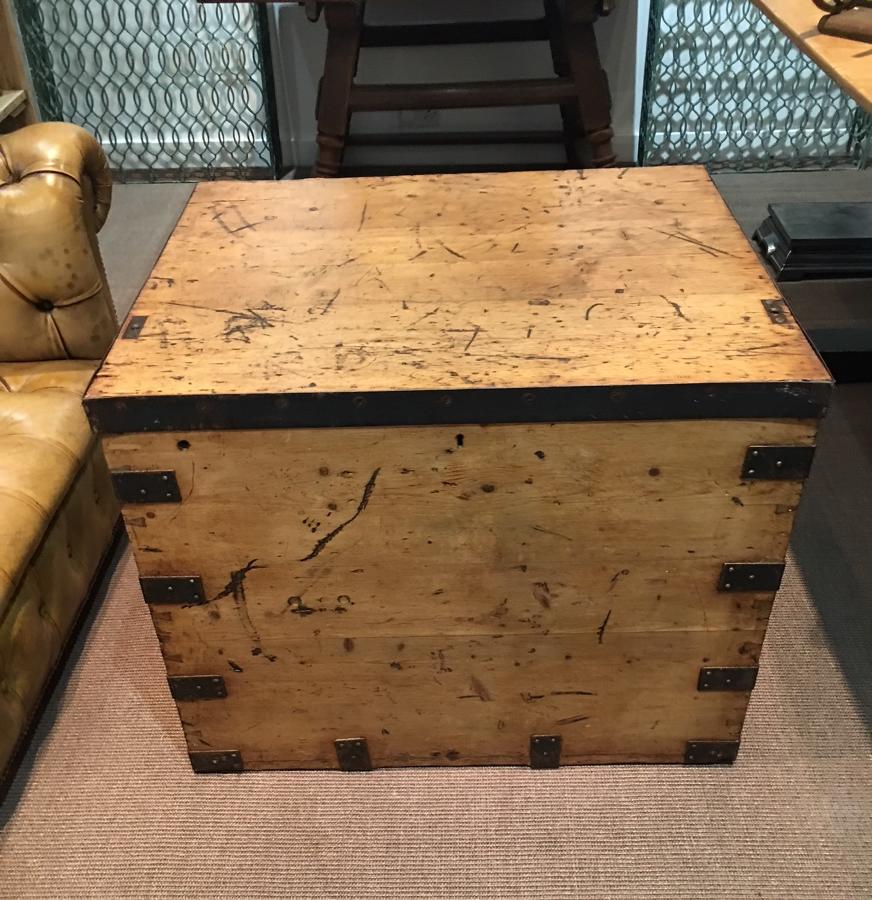 A 19thC  campaign chest trunk