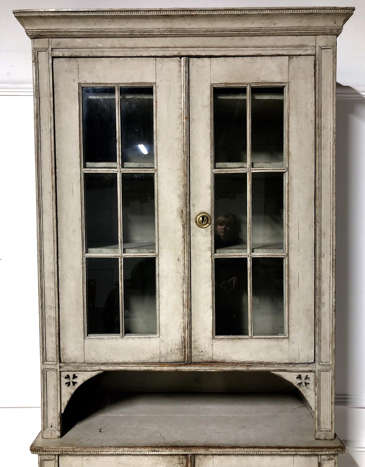 A 19thC Swedish painted pine bookcase