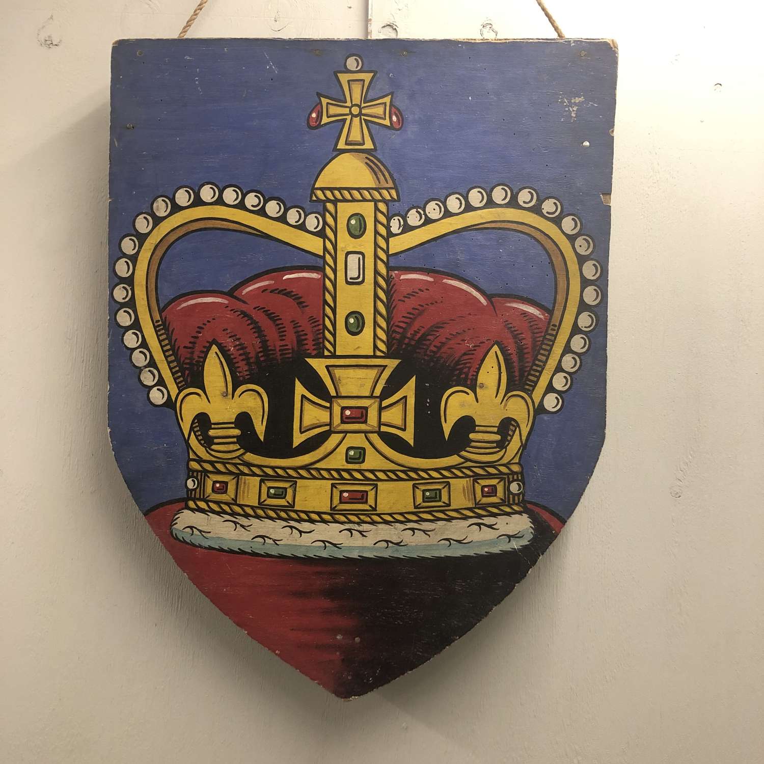 Coronation decorative shield