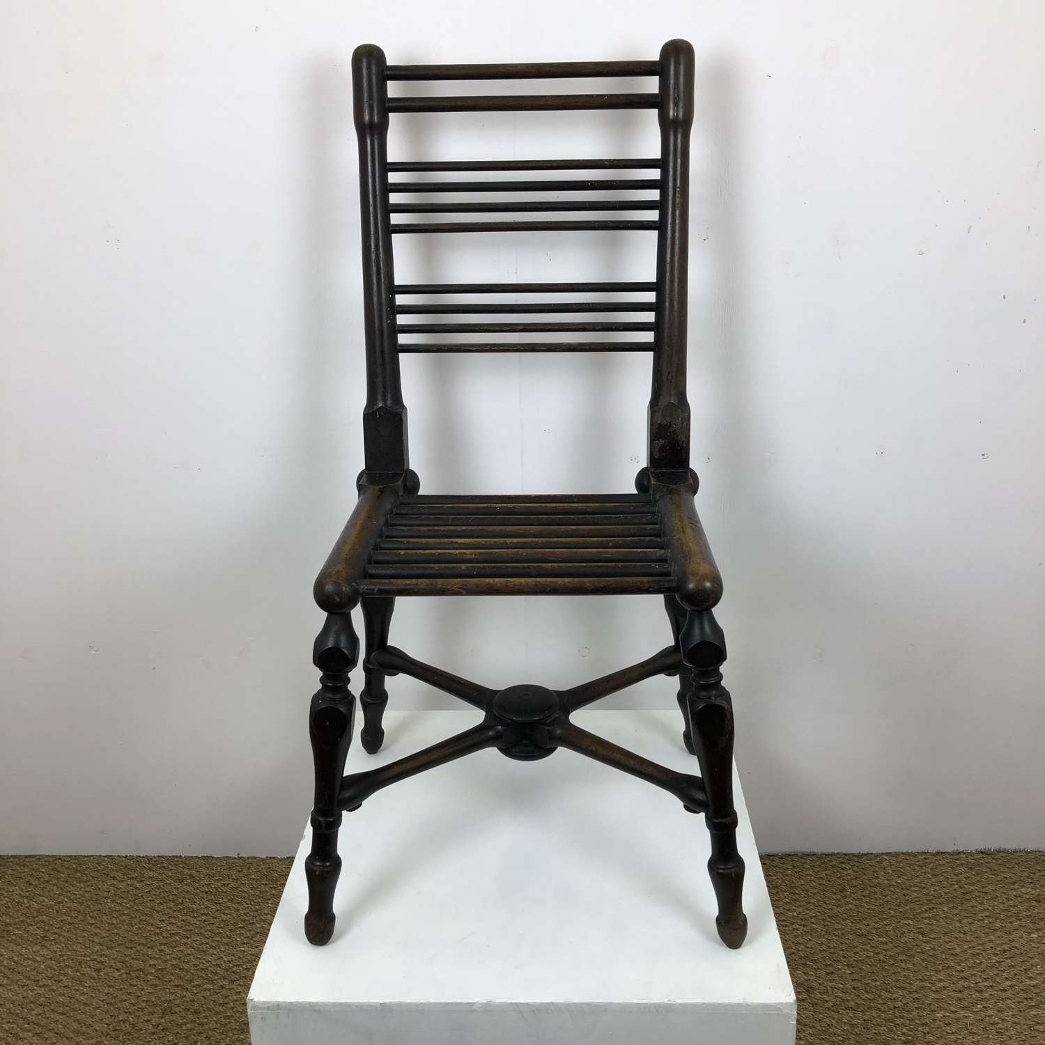 An Artist’s sitters chair