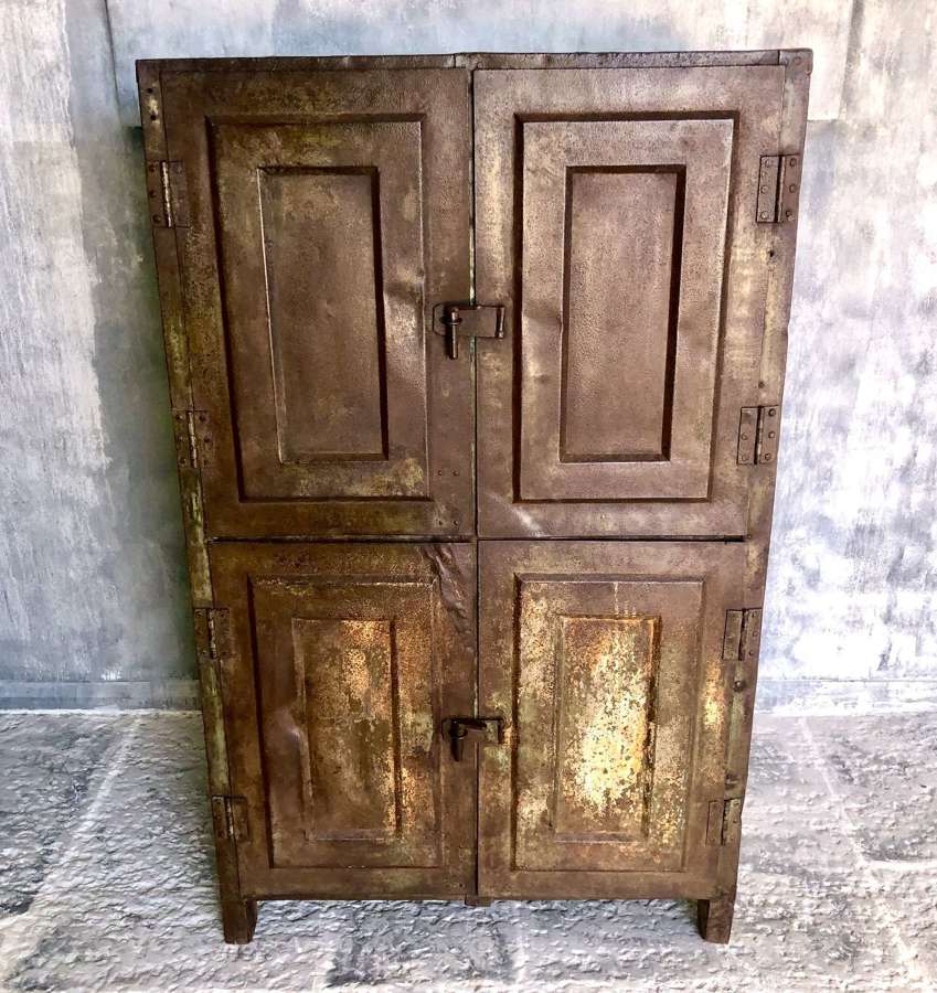 An Engineers Tool Safe