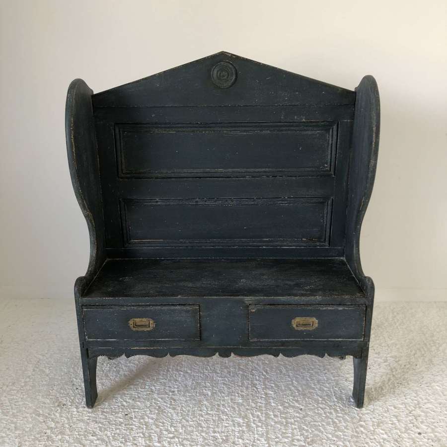 A painted pine settle