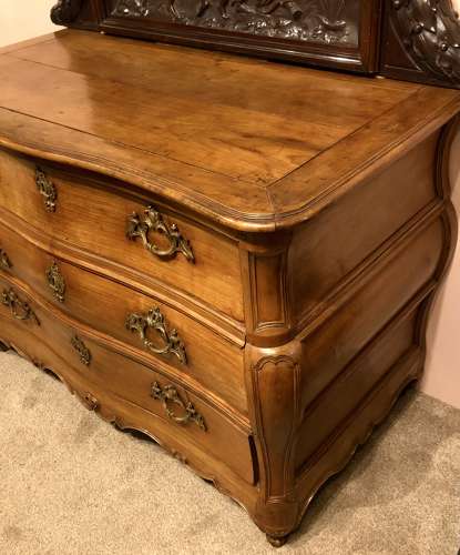 An 18thC cherrywood commode