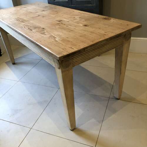 A Farmhouse Kitchen Table