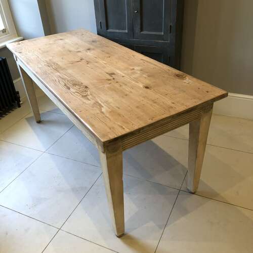 A Farmhouse Kitchen Table