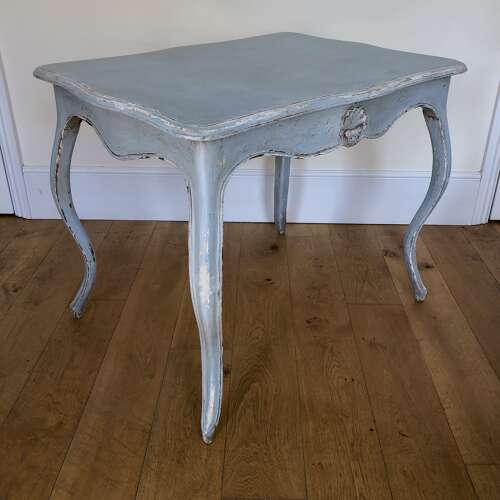 Serpentine centre table
