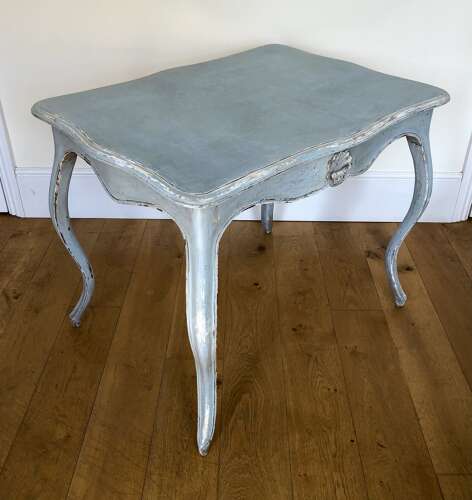 Serpentine centre table